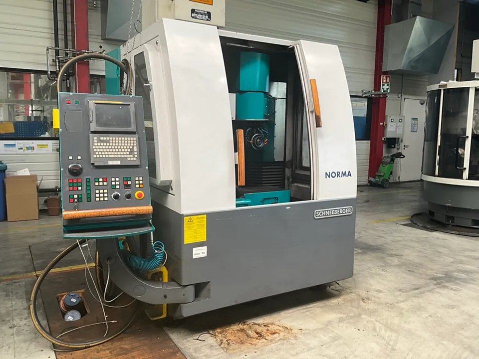 2005 Schneeberger Norma CFG Werkzeugschleifmaschine