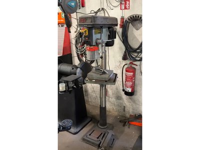 UWM - 25 A - 1999 - Säulenbohrmaschine