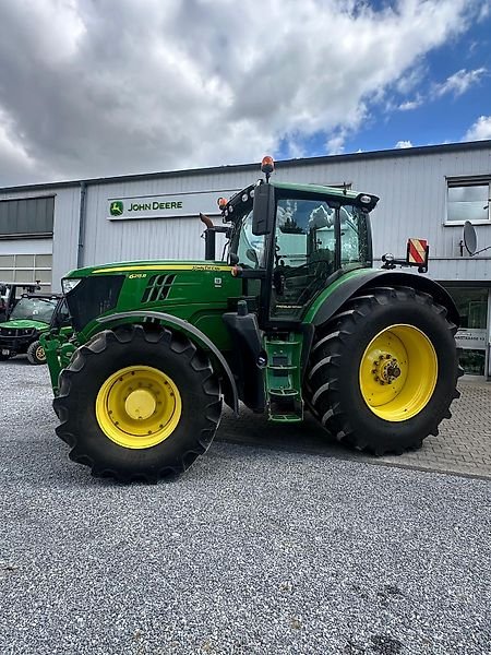 John Deere 6215R