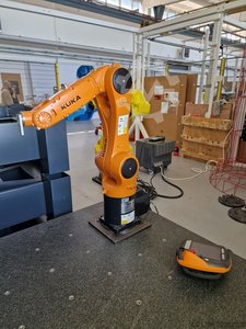 KUKA KR6 R900 sixx