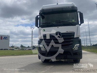 Mercedes-Benz Sattelzugmaschine