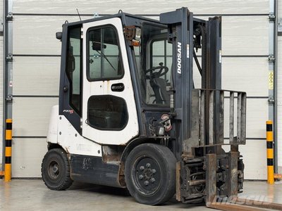 Doosan D25S-5