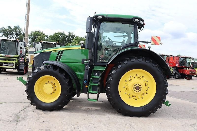 John Deere 7310R-E 23