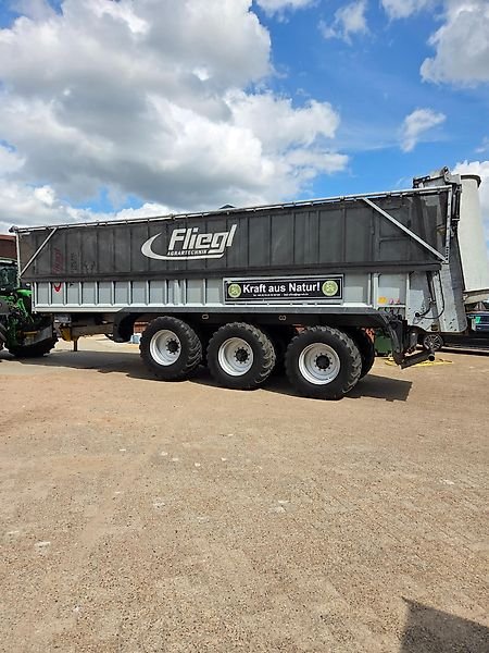 Fliegl FLIEGL GIGANT ASW 3101 TAURUS FOX 1 mit Streuwerk
