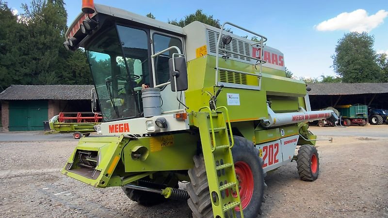 Claas Dominator 202 Mega