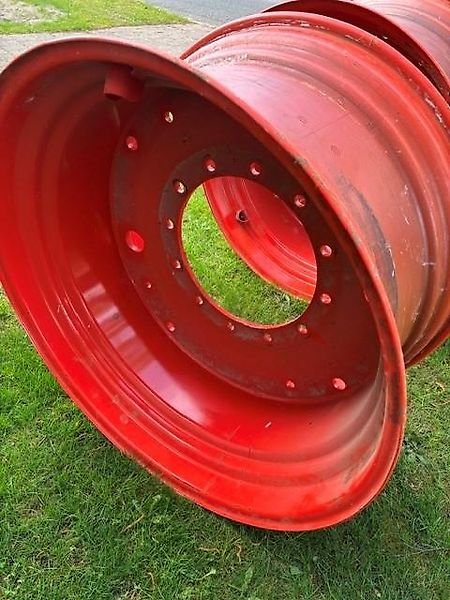 Claas Felgen 18 x 34, 18x34, 2 Stück Vorderachsfelgen Nr. F13N7510058