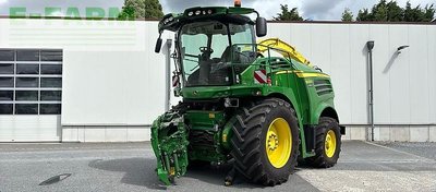 John Deere 8200