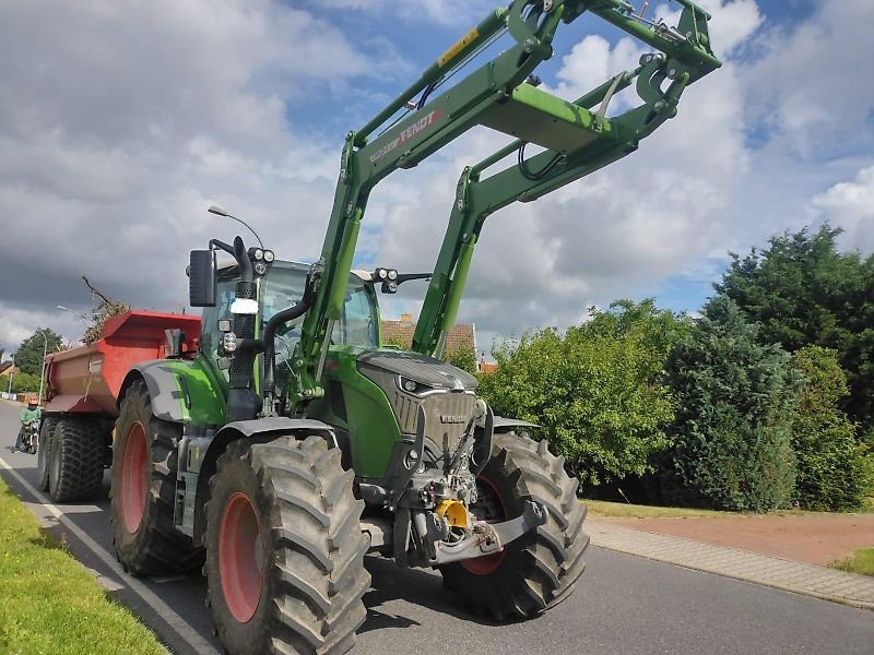 Fendt 720 Vario Gen7 Profi+ mit Frontlader & Frontzapfwelle