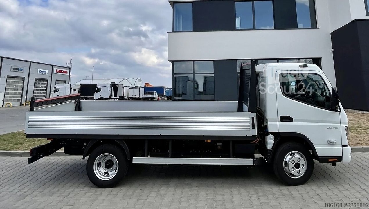 Transporter mit Pritsche Fuso e Canter 4C15 Pritsche neu