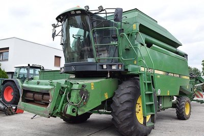 John Deere 2066