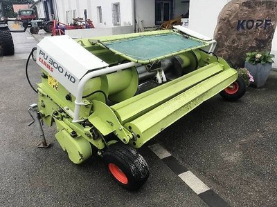 Claas Pick up 300 HD