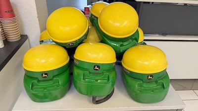 John Deere StarFire 3000 SF1 GPS Empfänger mit Halterung