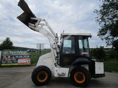 JCB 2CX Airmaster mit Schaufel + Luftkompressor