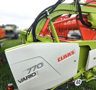 Claas Schneidwerk Vario 770V 250ha mit 1-Achs Transportwagen