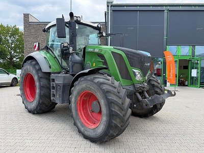 Fendt 828 Vario S4 Profi Plus