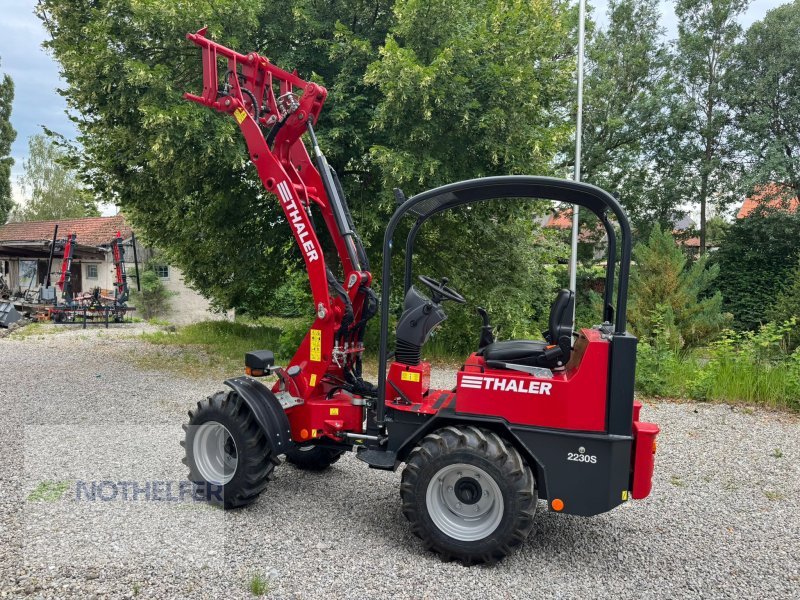 Thaler 2230 S *breite Aufstiegsstufe* Hoflader