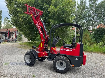 Thaler 2230 S *breite Aufstiegsstufe* Hoflader