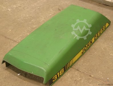 John Deere 318