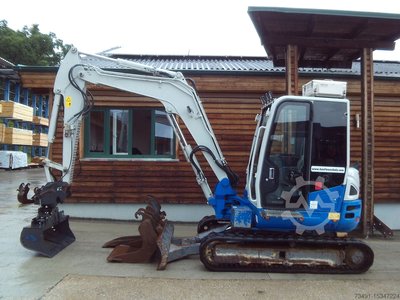 Takeuchi TB 260 ( 5.735kg ) hydr. SW + 3 Löffel