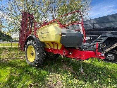 Kverneland Ikarus S38