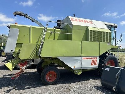 Claas Dominator 88 S