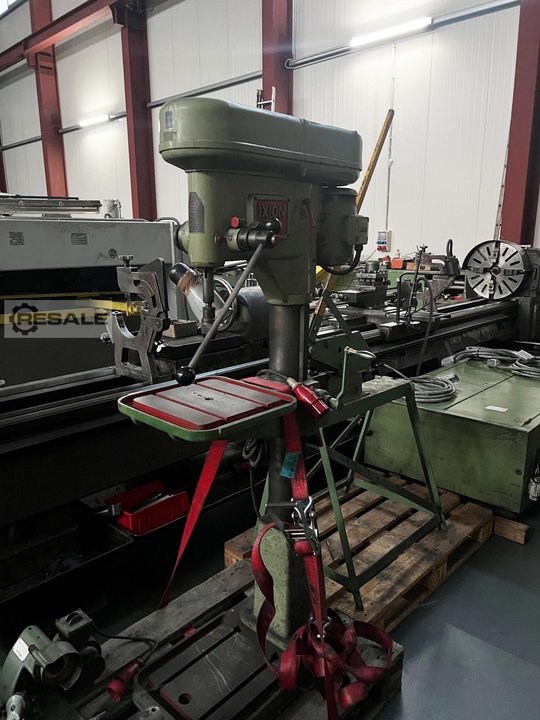 Column-Type Drilling Machines IXION BST 16