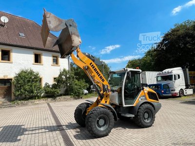 Radlader LIEBHERR L506 COMPACT G8 Radlader 4IN1-Schaufel u. Gabel gebraucht