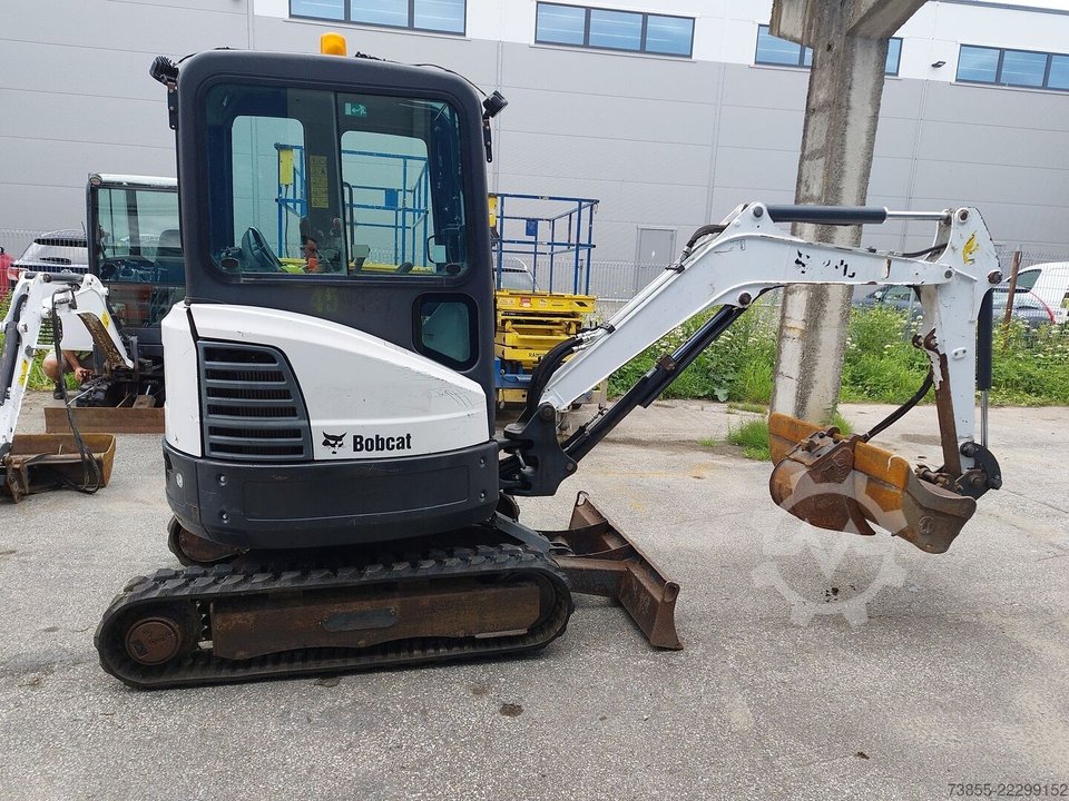 Bobcat E25