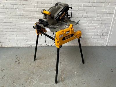 DeWalt DW743N Tisch-,Kapp- & Gehrungssäge
