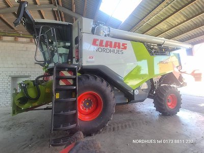 Claas Trion 660 mit V770