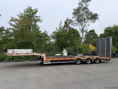 Tieflader-Sattelauflieger Humbaur HTS30  3 Achs Satteltieflader, neuwertig gebraucht