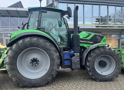 Deutz-Fahr 6185 TTV mit RTK Lenksystem