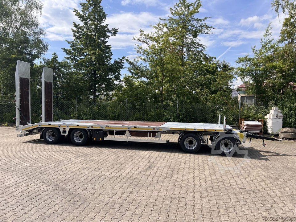 Möslein T4 VB H1 gerade  neuer 4 Achs Tieflader gerade hydraulischen Rampen