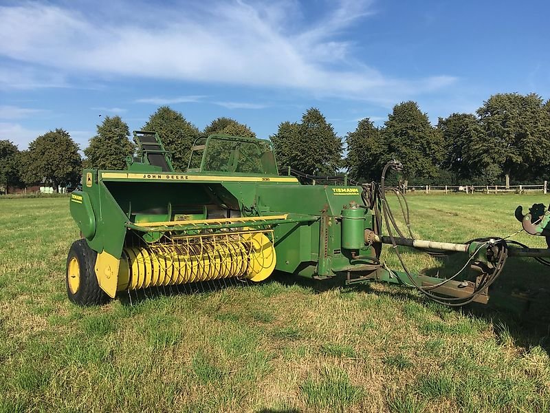 John Deere 336
