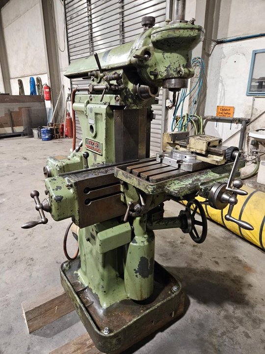 Fräsmaschine Ruhla Typ 58 Thiel Duplex
