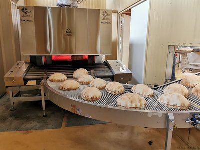 B Plus Bakeres Tunnelofen für arabisches Brot