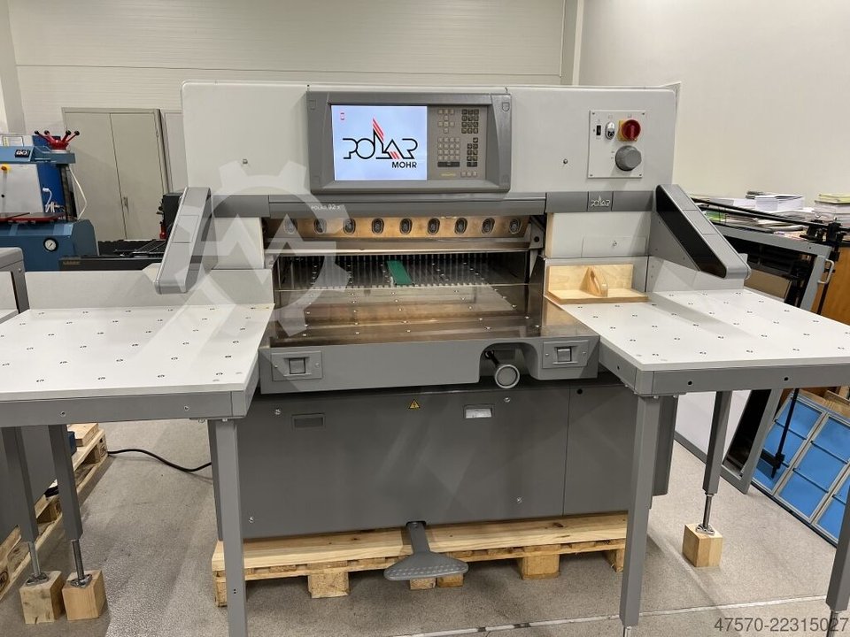 Polar Mohr 92 X paper cutting guillotine