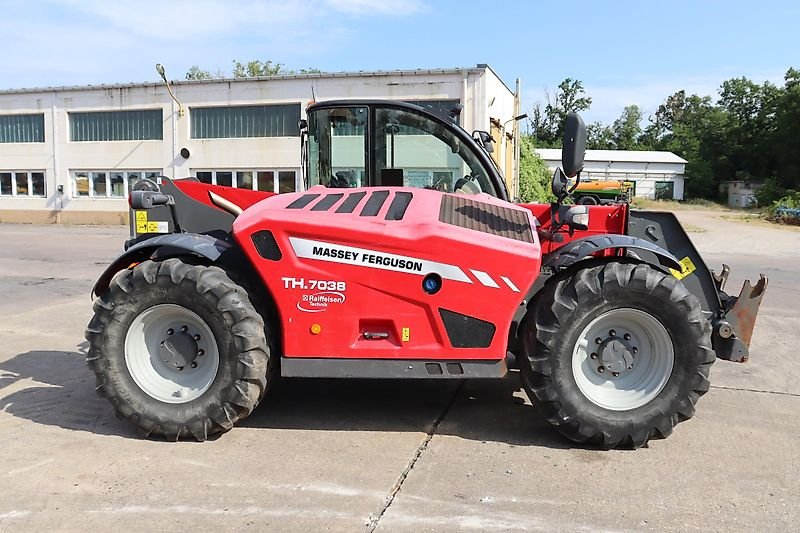 Massey Ferguson TH 7038