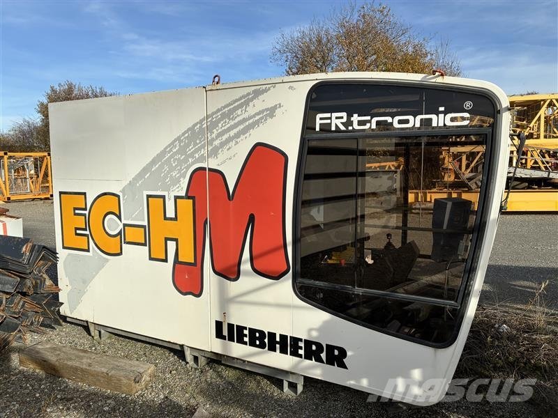 Liebherr 132 EC-HM 6