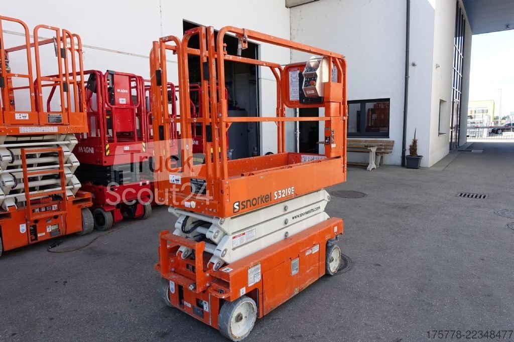 Arbeitsbühne Snorkel S3219E gebraucht