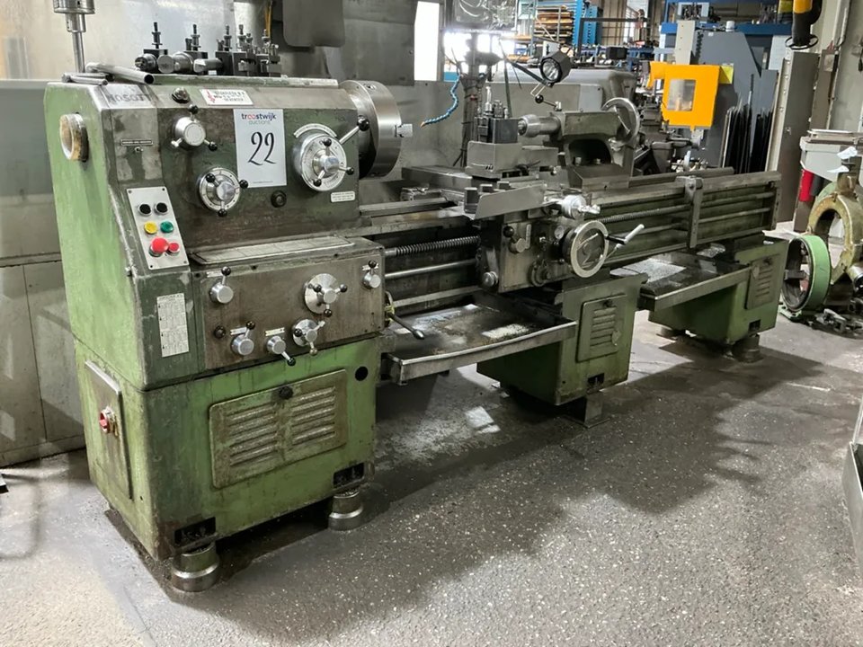Nosotti T250-200 PB105 Center Lathe