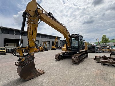Caterpillar 323FL