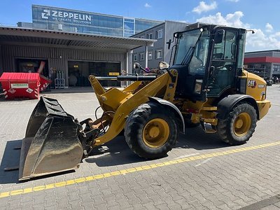 Caterpillar 908M