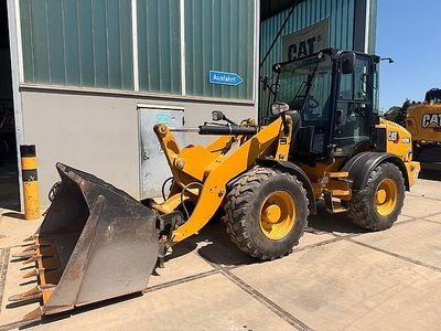 Caterpillar 908M