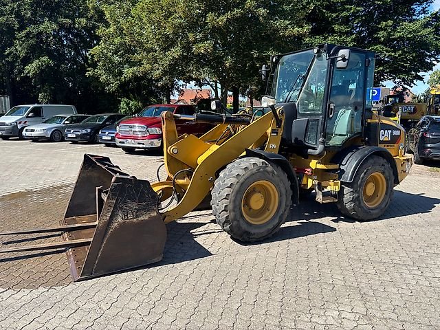 Caterpillar 908M