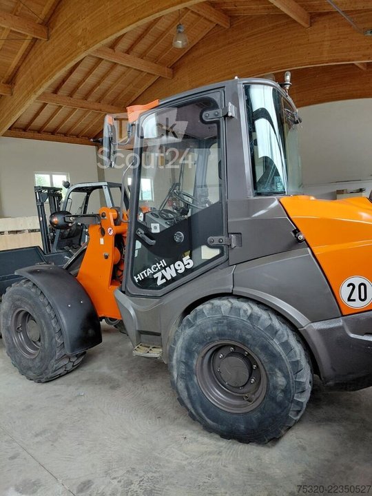 Radlader HITACHI ZW 95  6V gebraucht