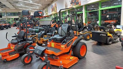 Kubota ZD1211 R