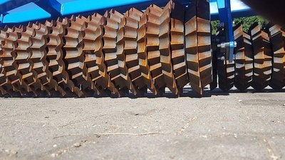 Bremer Maschinenbau Grünland-/Nachsaatwalze - PolyDual 800/50 # groß und klein macht den boden fest und fein