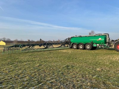 Wienhoff Typ 32.000 TW Profi Line / Vogelsang SwingMax 36 / Stegemann Frontsaugarm / Pflegebereifung zusätzlich