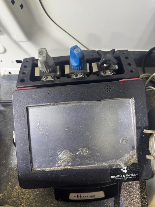 KEYLINE LASER 994 Vollautomatische Autoschlüssel Fräsmaschine